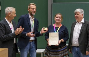 Photo Prof. Ileana Hanganu-Opatz at the award ceremony of the Adolf Fick Prize